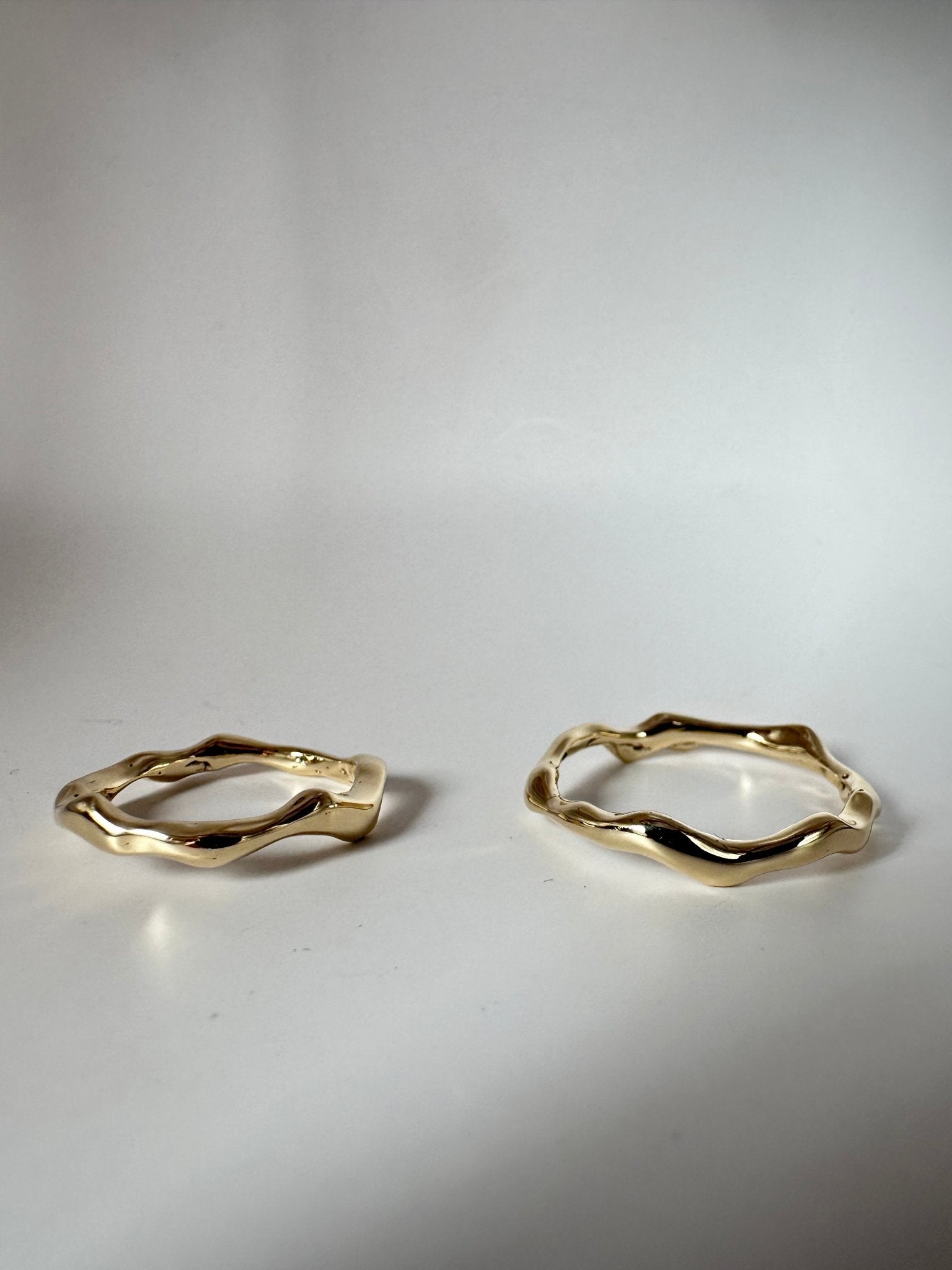Custom Wedding Ring - Épta